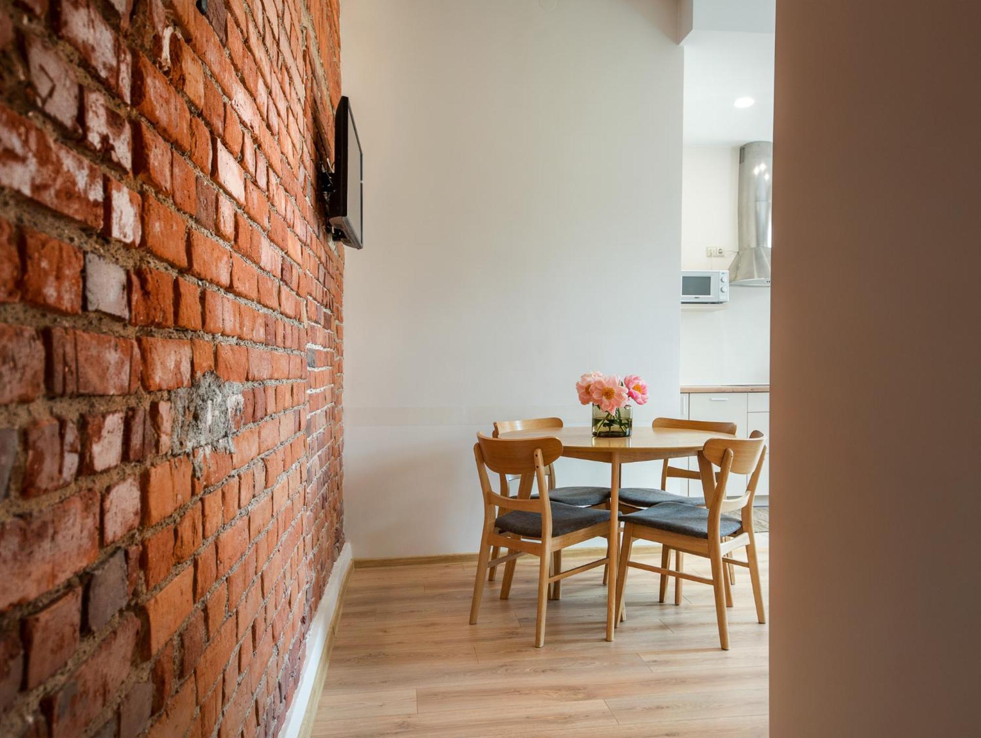 Red Brick Apartments 클라이페다 외부 사진