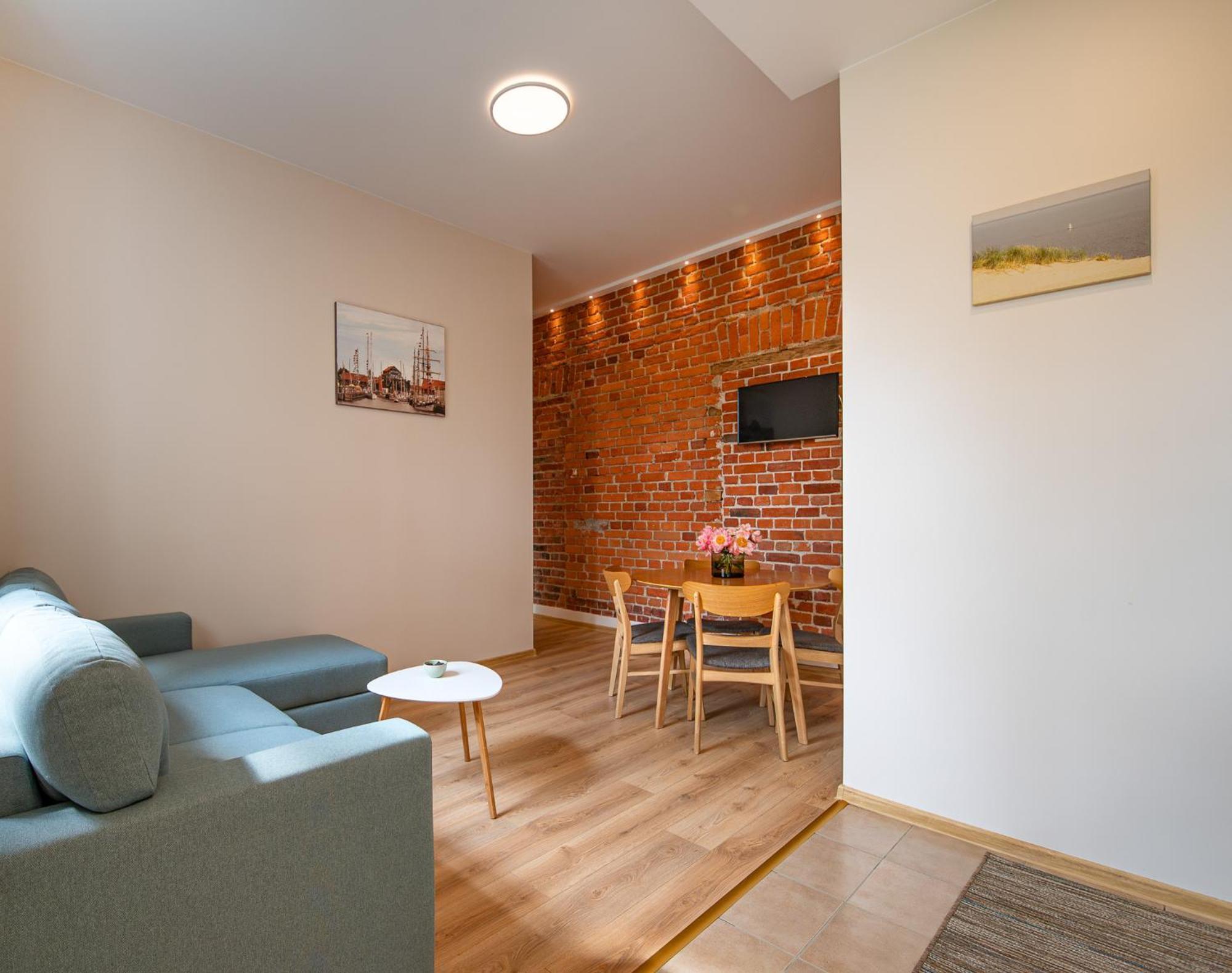 Red Brick Apartments 클라이페다 외부 사진